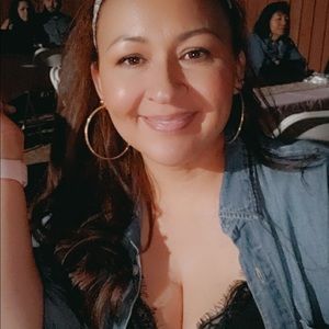 Meet your Posher, Perlita